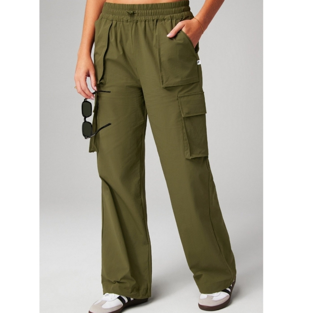 NWT Fabletics The Heights Cargo Pants Dark Moss